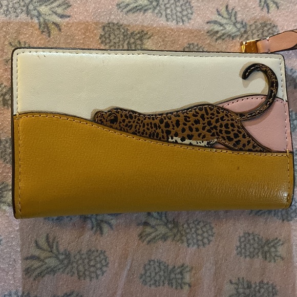 Kate Spade HTF EUC Cheetah Wallet - Picture 13 of 16